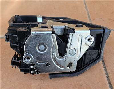 BMW 520 F10/F11 Jobb hátsó ajtózár  7229460