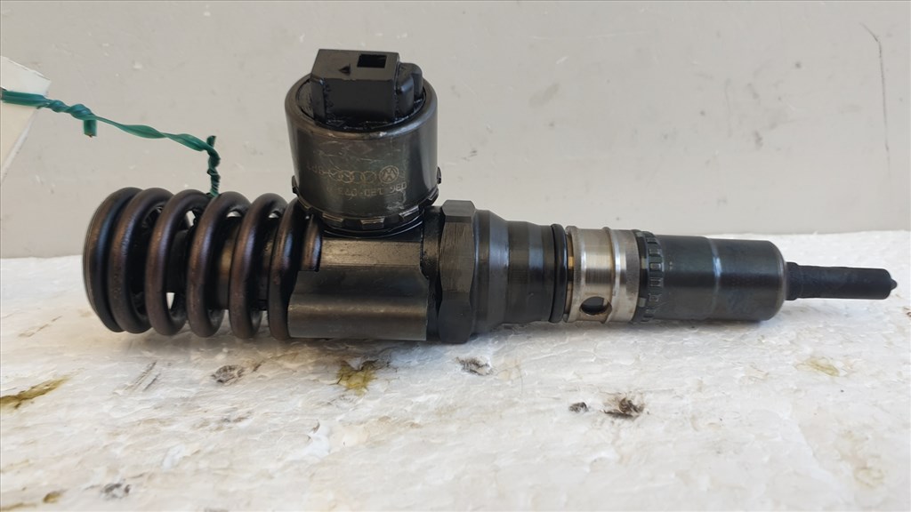 512436 Audi A3, VW, 2.0 16V, B Jelü PD ELEM, 03G130073B, Bosch, Porlasztó 3. kép