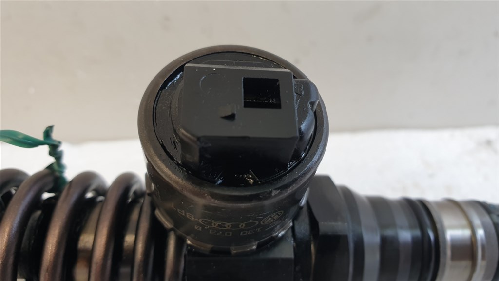 512436 Audi A3, VW, 2.0 16V, B Jelü PD ELEM, 03G130073B, Bosch, Porlasztó 7. kép