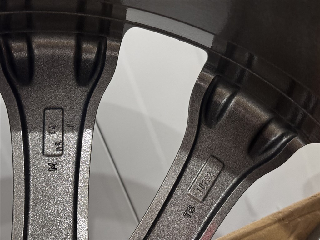 R20 Original Mercedes 8.5J ET62 - A1664013400 / A1664013400 1db alufelni felni 2. kép