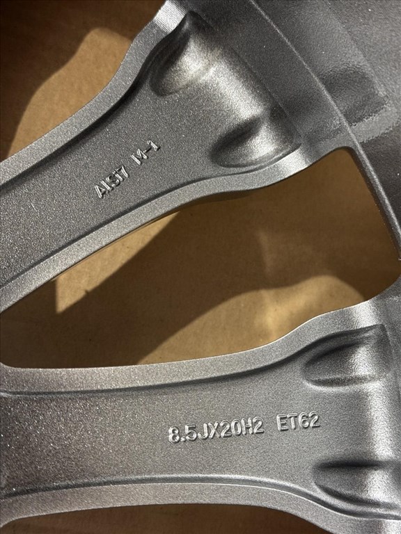 R20 Original Mercedes 8.5J ET62 - A1664013400 / A1664013400 1db alufelni felni 7. kép