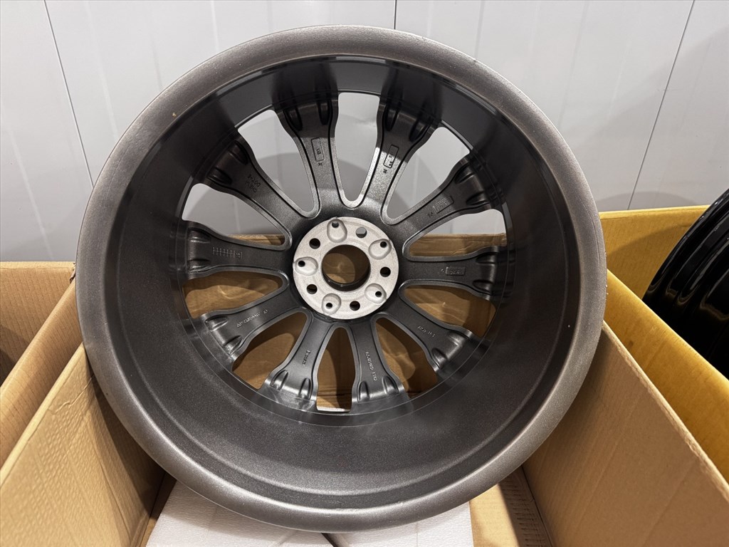 R20 Original Mercedes 8.5J ET62 - A1664013400 / A1664013400 1db alufelni felni 9. kép