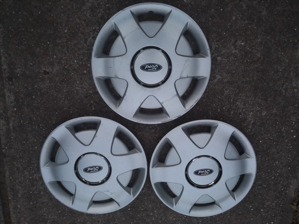 Ford 15-ös gyári dísztárcsa 3db 5. kép