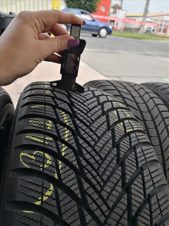 205/55 R19 Bridgestone téli gumi 120000ft a 4db/312/ 4. kép