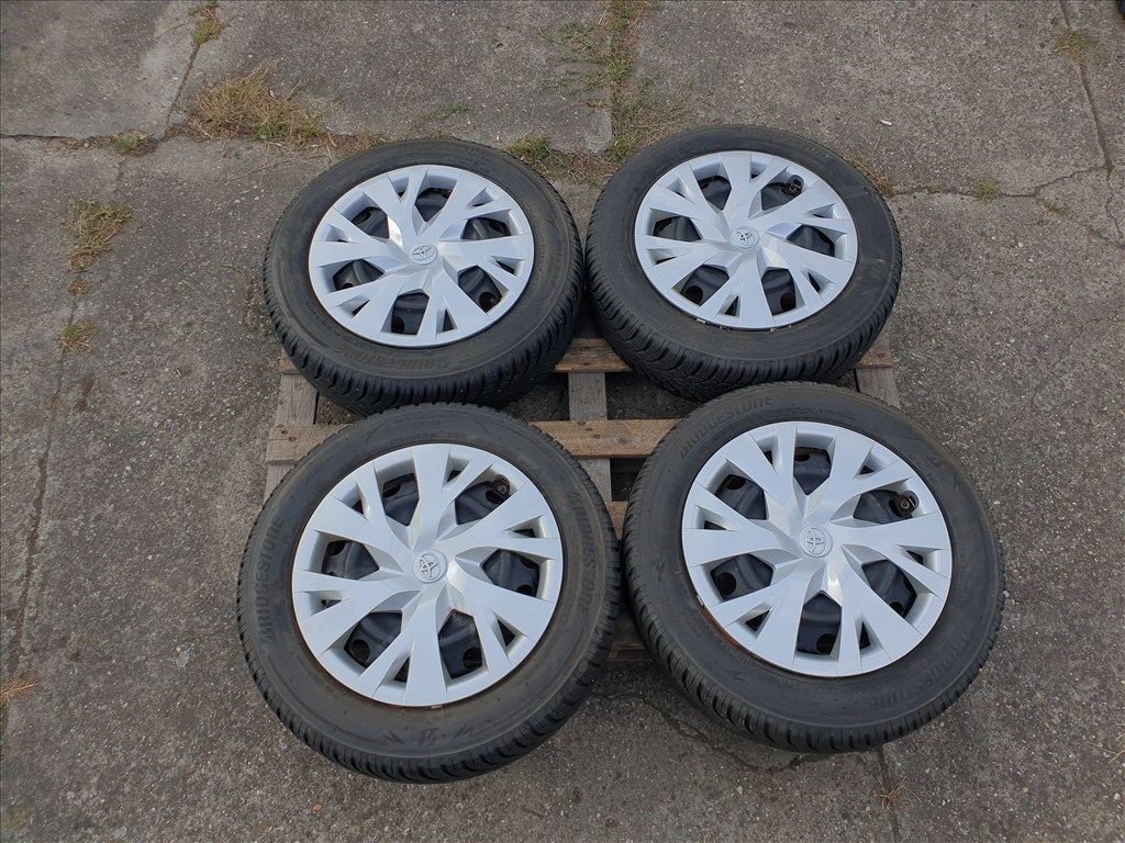 15" 4x100 Toyota Yaris  1. kép
