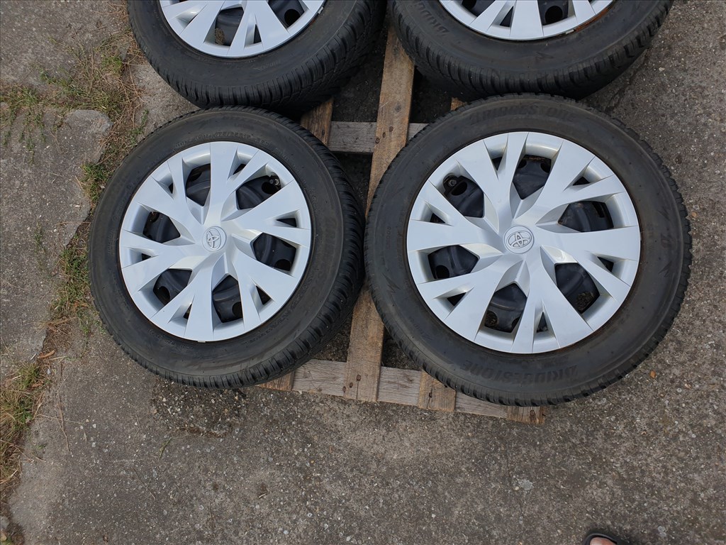 15" 4x100 Toyota Yaris  2. kép