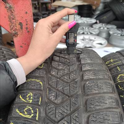 225/50 R17 Pirelli téli gumi 20000ft a 2db/66/