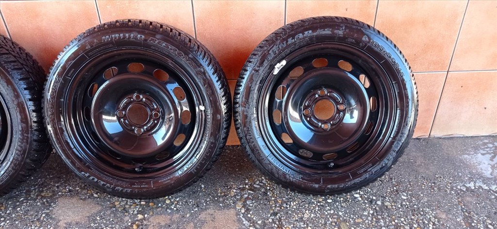FORD FIESTA 15" LEMEZFELNI 4X108 TÉLI ÚJSZERŰ GUMIKKAL OLCSÓN!!! 2. kép