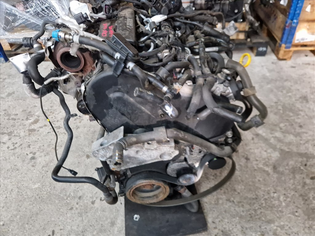 Volkswagen Golf VII 1.6 CR CRK komplett motor (26025) 7. kép