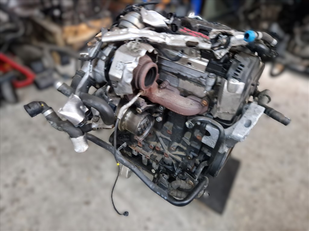 Volkswagen Golf VII 1.6 CR CRK komplett motor (26025) 8. kép