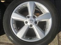 Nissan 17-es gyári alufelnik 5x114,3