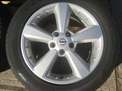 Nissan 17-es gyári alufelnik 5x114,3