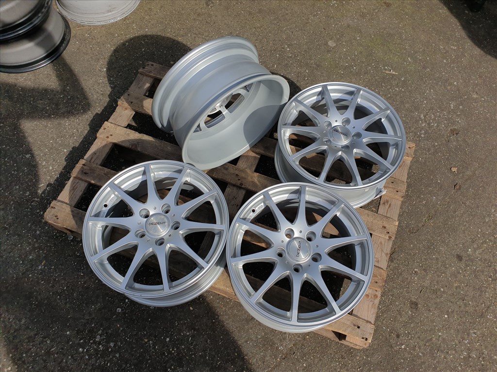 16" 5x112 Dezent 5. kép