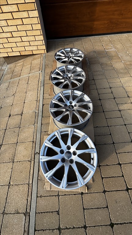  5x112 lyukosztású 7,5JJ 17" újszerű (gyári felni) alufelni 2. kép