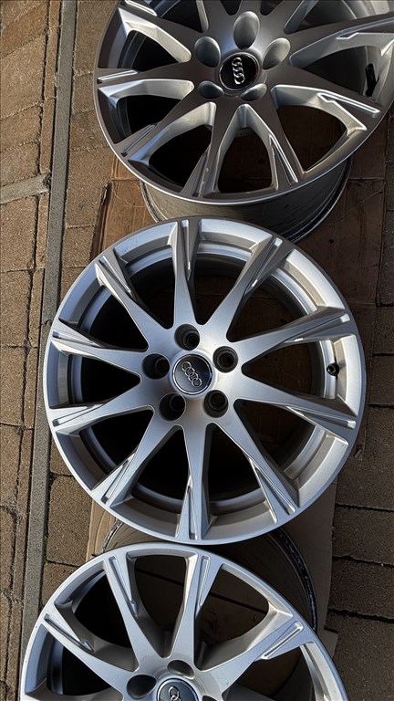  5x112 lyukosztású 7,5JJ 17" újszerű (gyári felni) alufelni 5. kép