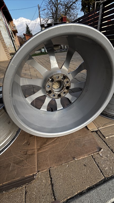  5x112 lyukosztású 7,5JJ 17" újszerű (gyári felni) alufelni 7. kép