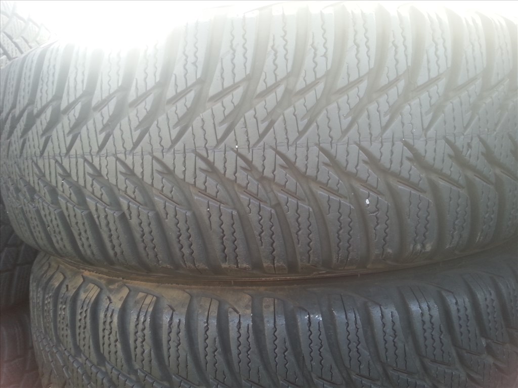  205/60R16 Goodyear Ultragrip9 használt téli gumi  2. kép