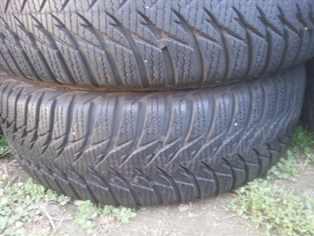  205/60R16 Goodyear Ultragrip9 használt téli gumi  5. kép