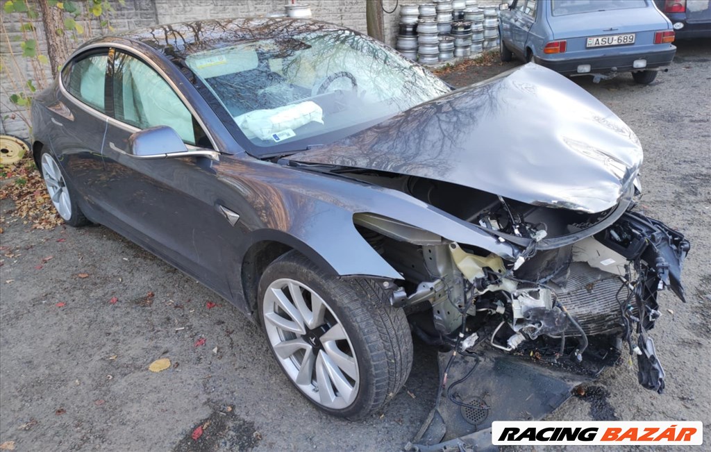 2019 TESLA MODEL 3 LR elektromos, automata - BONTÁS! 2. kép