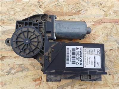 Audi A4 B7  (2004-2008) Jobb Első Ajtó Ablakemelő Motor