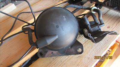 Audi A4 (B8 - 8K) 2.0 TDI quattro vákuumtartály