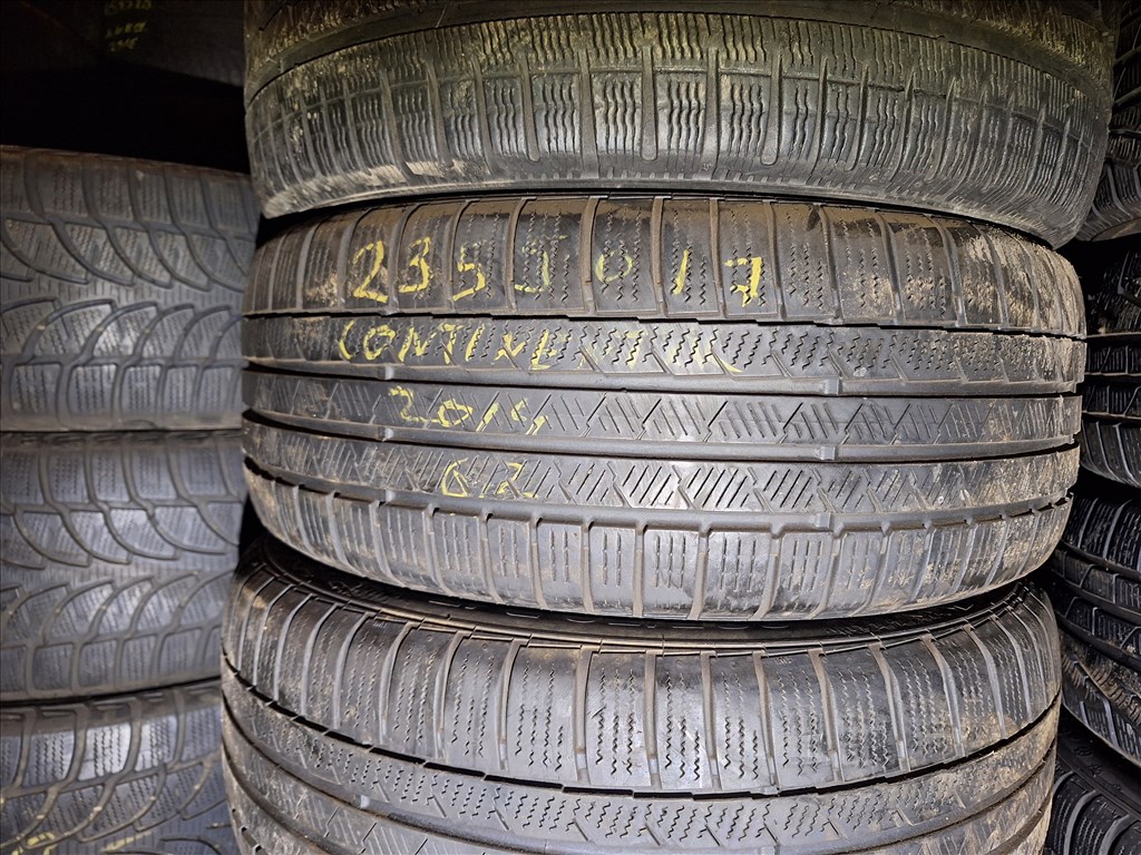  235/50/17" Continental téli gumi  1. kép