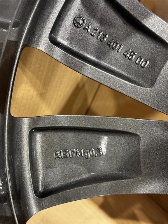 R20 Original Mercedes 9.5J ET50 - A2134014500 / A213 401 4500 1db felni alufelni 4. kép