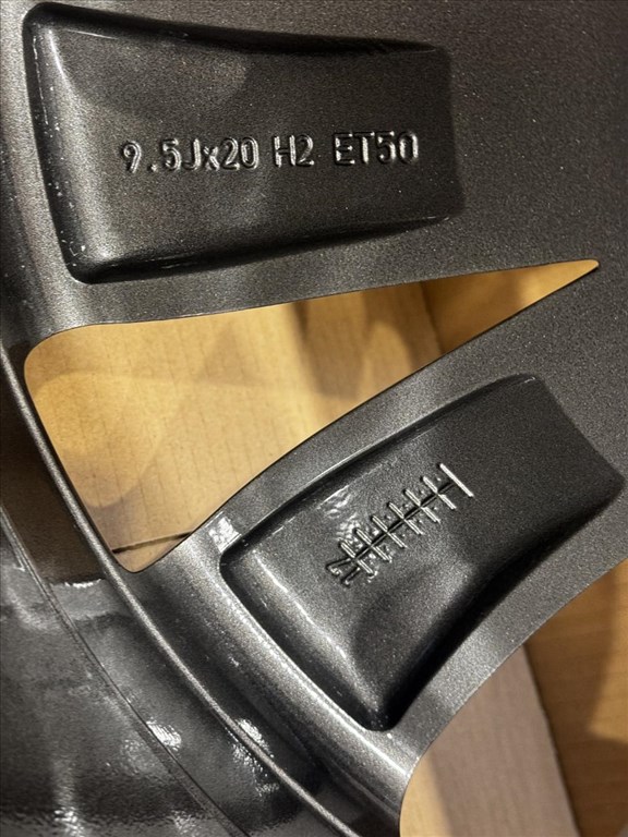 R20 Original Mercedes 9.5J ET50 - A2134014500 / A213 401 4500 1db felni alufelni 5. kép