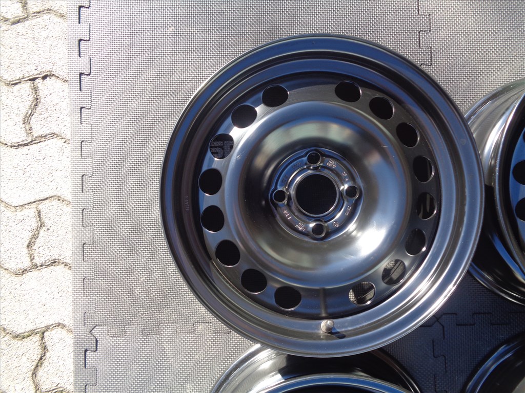 Új lemezfelni Opel 15-ös, 4×100-as osztóval eladó.  2. kép