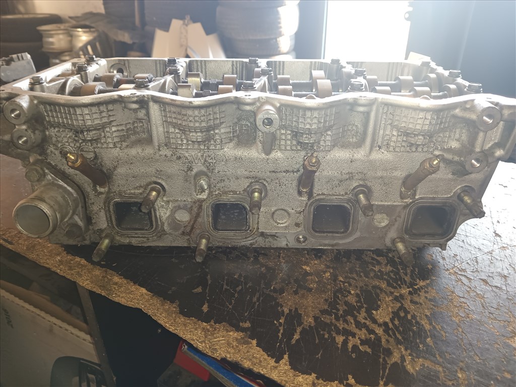 Nissan X-trail T30 hengerfej  4. kép