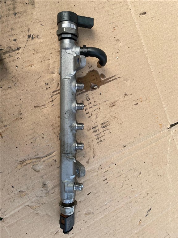 Volkswagen Passat B6 2.0 CR TDi Gyári Bontott Alkatrészei 28. kép