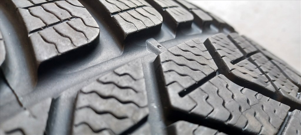 Pirelli Sottozero3 Winter MO 255/45 R19 téli gumik 2db 2. kép