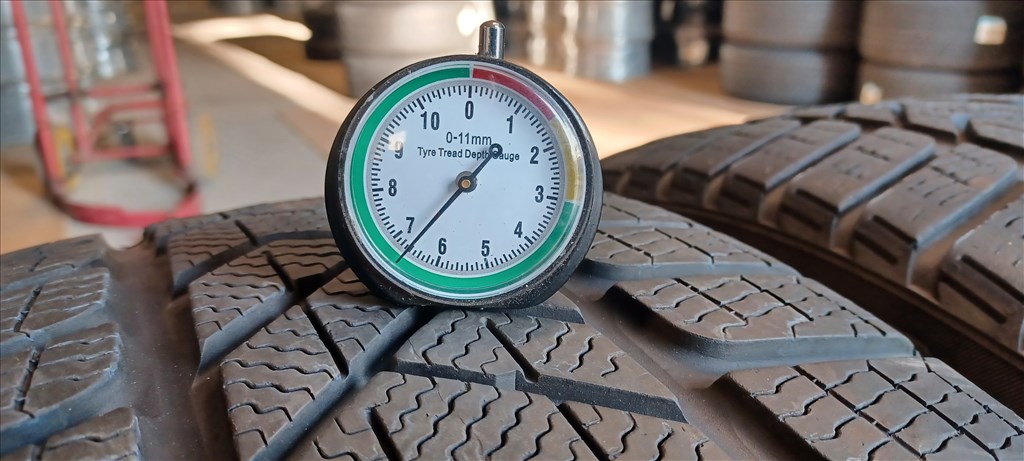 Pirelli Sottozero3 Winter MO 255/45 R19 téli gumik 2db 3. kép