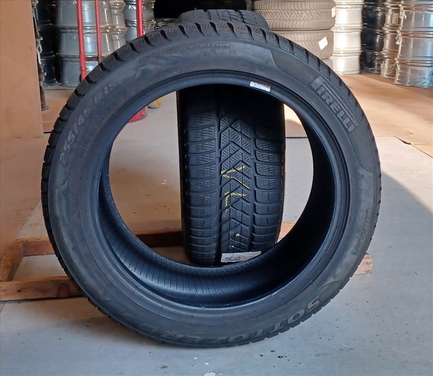 Pirelli Sottozero3 Winter MO 255/45 R19 téli gumik 2db 4. kép