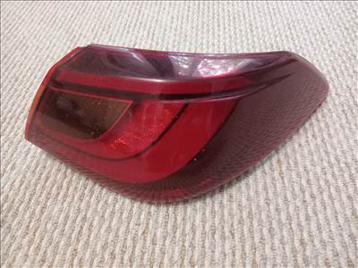 Infiniti, jobb hátsó lámpa. 