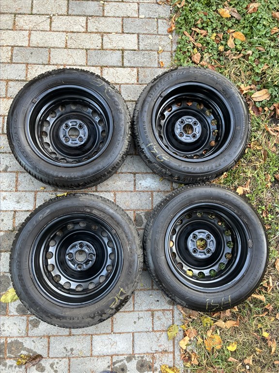  15" újszerű alufelni, rajta 175/65 használt Dunlop téli gumi gumi  2. kép