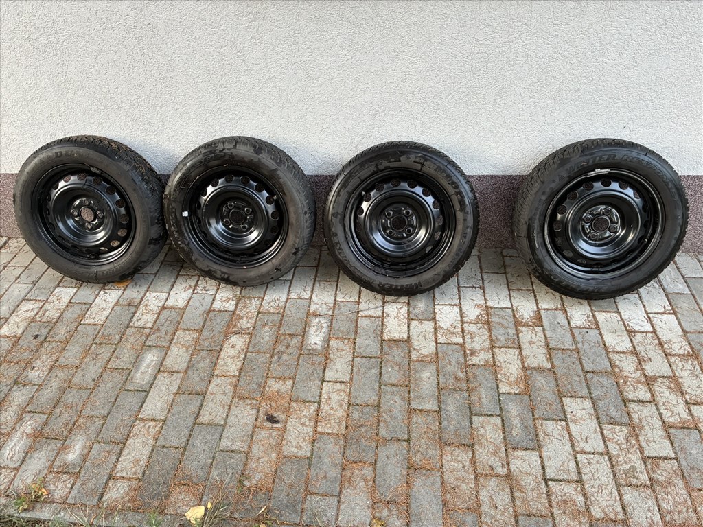  15" újszerű alufelni, rajta 175/65 használt Dunlop téli gumi gumi  6. kép