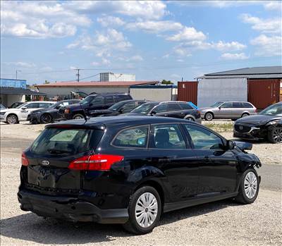 Ford 1.6 Ti-VCT benzines, manuális 5 fokozatú váltó 