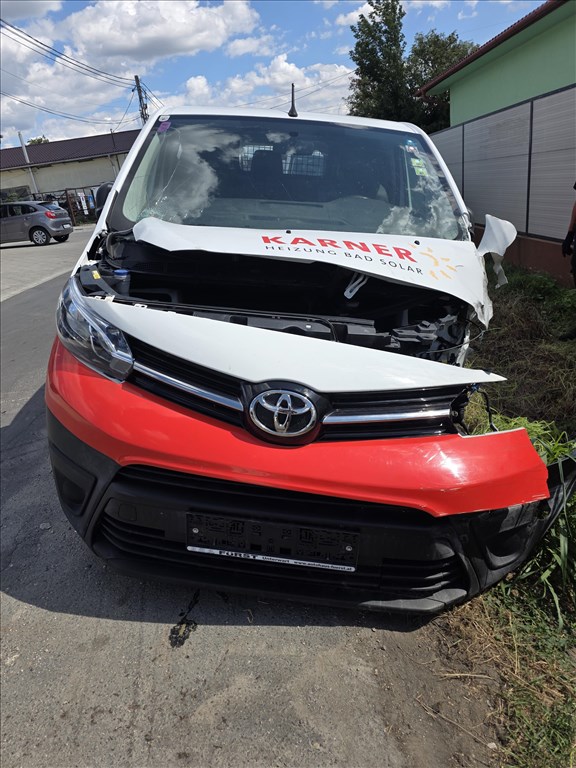 Toyota Proace II bontott alkatrészei 1. kép