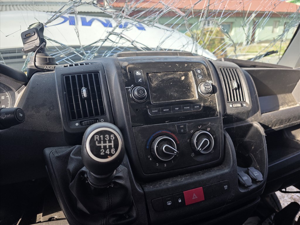 Toyota Proace II bontott alkatrészei 6. kép