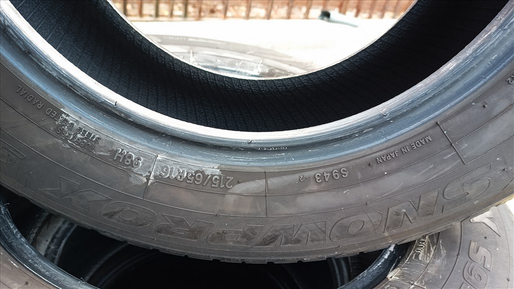 4db 215/65 R16 98H használt Toyo Tires Snowprox S943 téli gumi. 7. kép