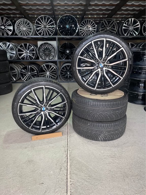 BMW F40-F44 1-2 gyári 19” alufelni 6. kép