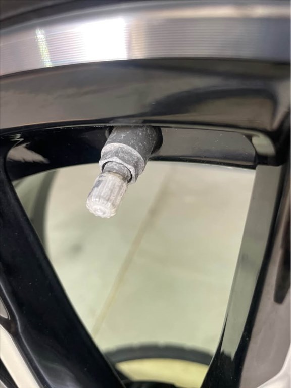 BMW F40-F44 1-2 gyári 19” alufelni 7. kép