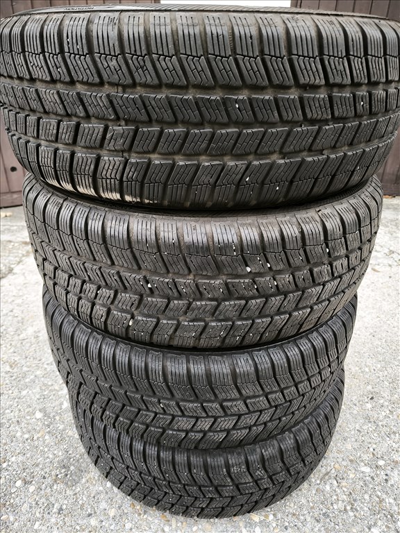  215/6016" 55e/4db újszerű Barum téli gumi gumi 1. kép