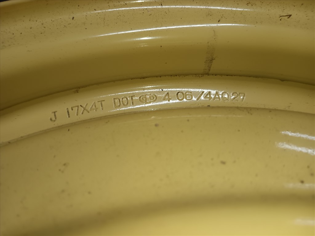 Toyota Avensis T25 kombi pótkerék  2. kép