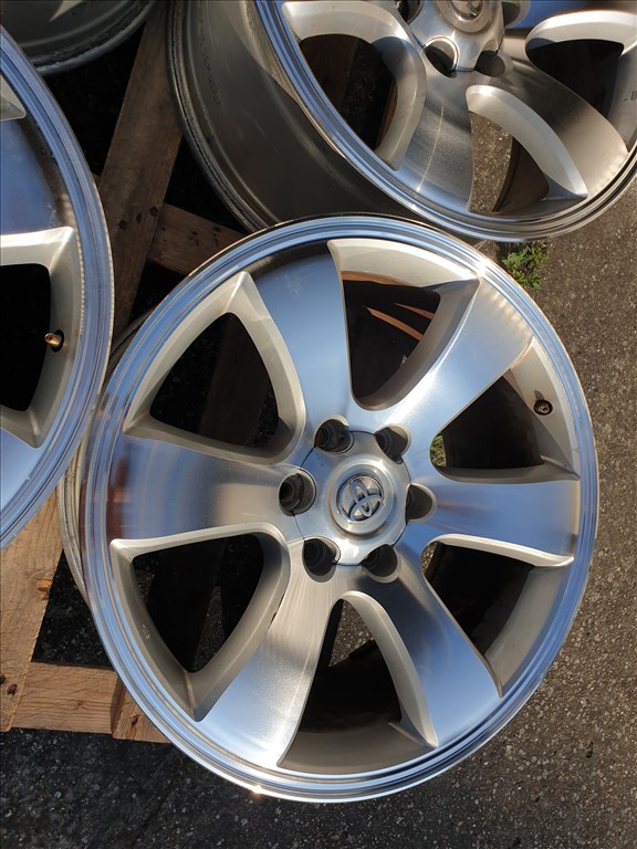 20" 6x139,7 Toyota Land Cruiser 3. kép