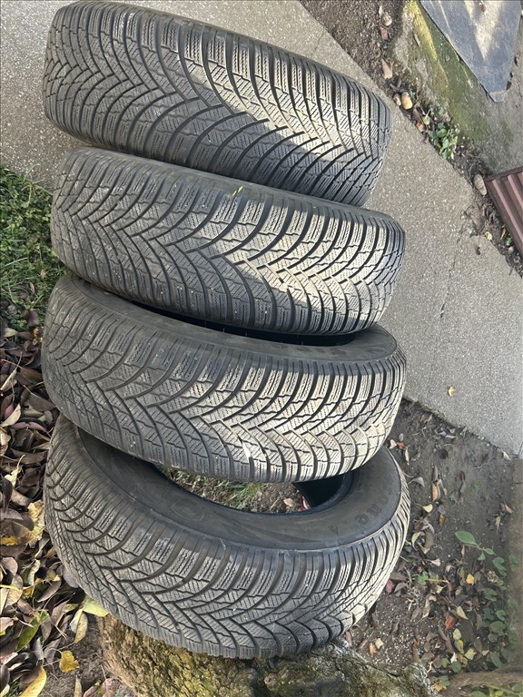  215/6516" használt Firestone téli gumi gumi 2022 év  1. kép