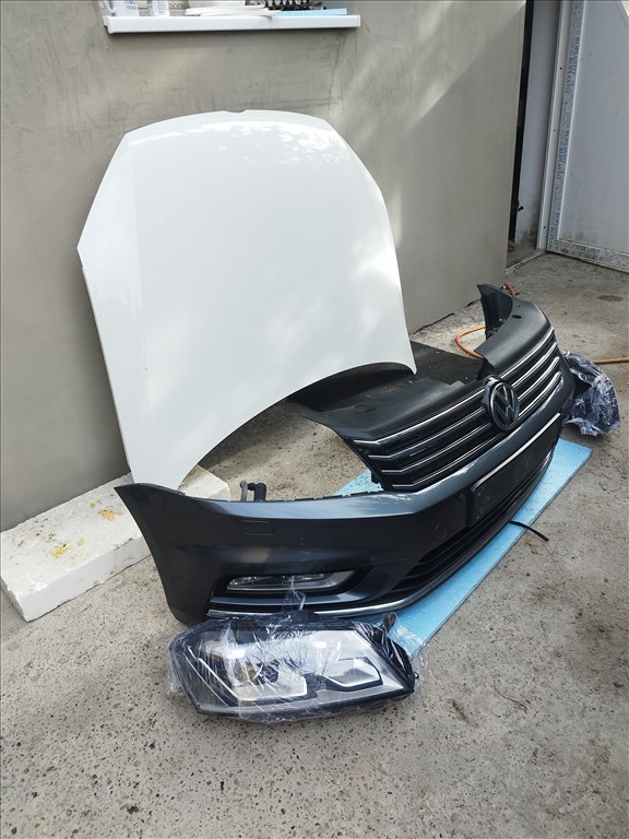 Volkswagen Passat B7 első lökhárító  1. kép