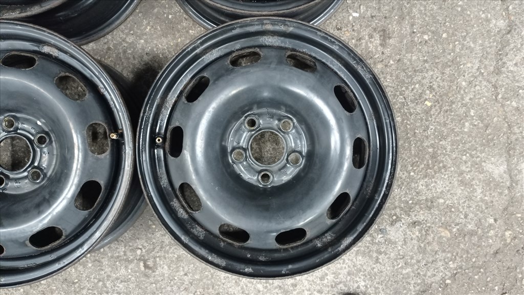  5x100 lyukosztású 6JJ 15" használt (gyári felni) lemezfelni 2. kép