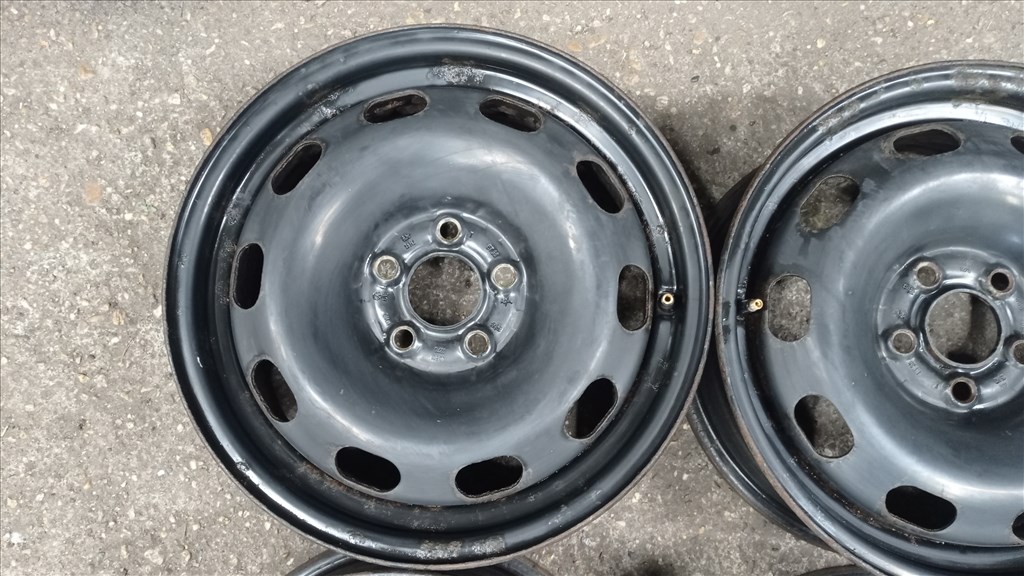  5x100 lyukosztású 6JJ 15" használt (gyári felni) lemezfelni 4. kép